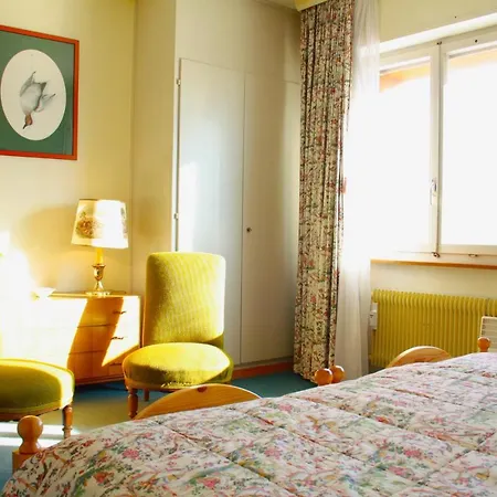 Central & Spacious, Richemont *